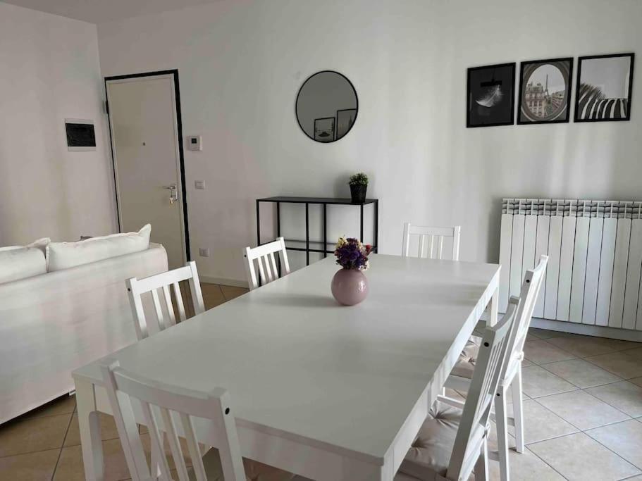 Ferienwohnung Luminoso Trilocale Affori Centro Mailand Exterior foto